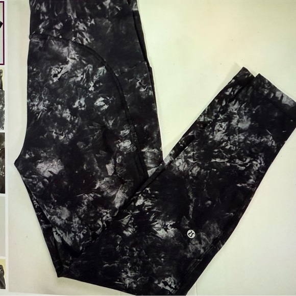 Lululemon women’s Black and White Patterned Leggings - Picture 1 of 8